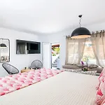 Len Art Selected Studios