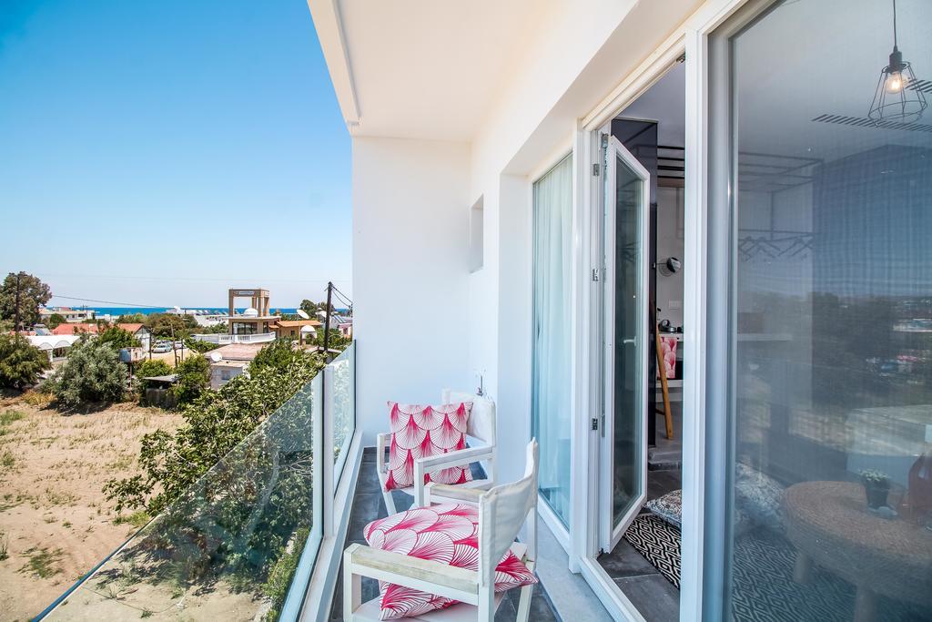Len Art Selected Apartment