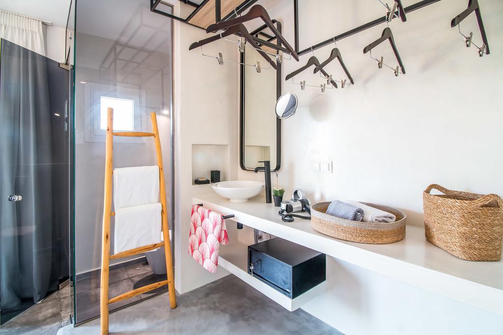 Apartment Len Art Selected